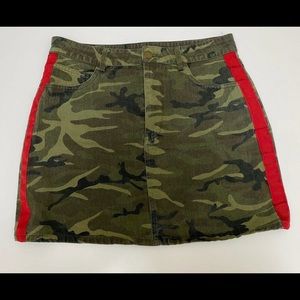 Camo skirt with red stripe